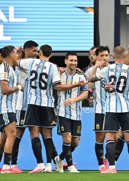 Argentina venci� a Austria con dos goles de Lionel Messi