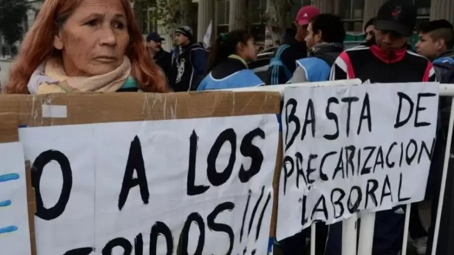 Crecen la informalidad y el subempleo en la Ciudad