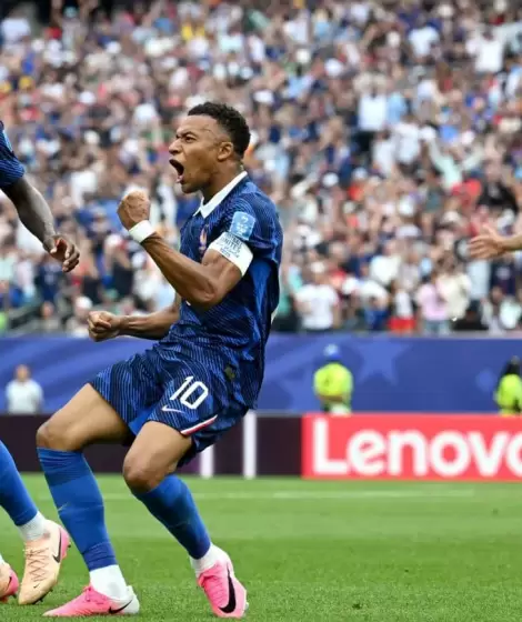 Mbapp� encabez� la victoria de Francia sobre Irak, con dos de los tres goles del equipo galo.
