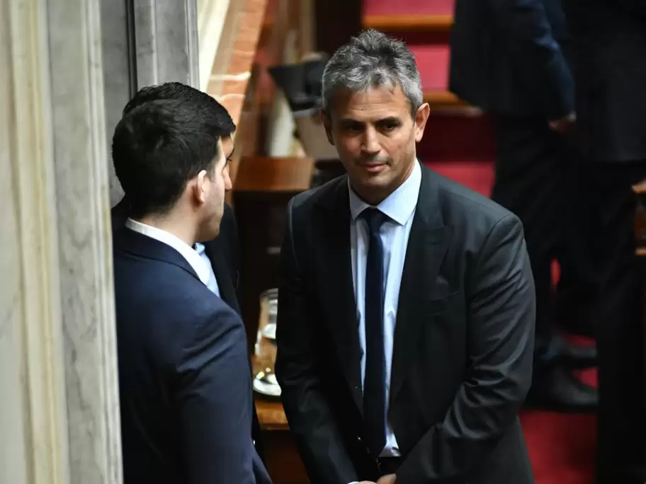Sin qu�rum, se cay� la sesi�n y el oficialismo gan� tiempo en el caso Adorni