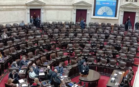 Sin qu�rum, se cay� la sesi�n y el oficialismo gan� tiempo en el caso Adorni