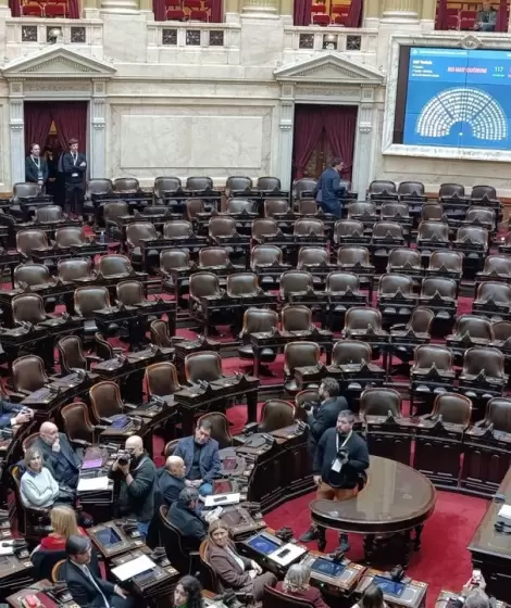 Sin qu�rum, se cay� la sesi�n y el oficialismo gan� tiempo en el caso Adorni