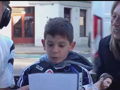 Manu, un nene de 8 a�os le escribi� una carta a Messi