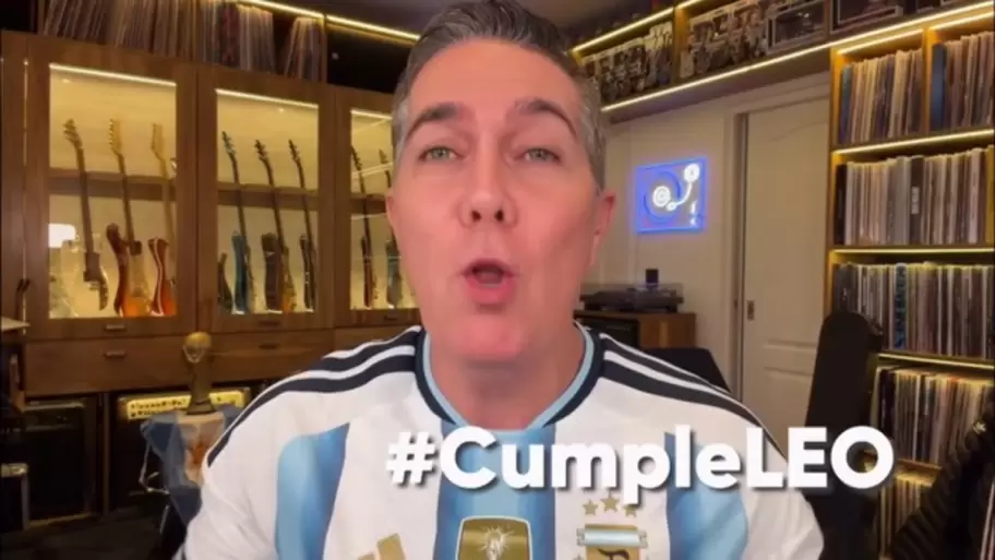 Barilli invit� a los argentinos a cantarle el feliz cumplea�os a Messi