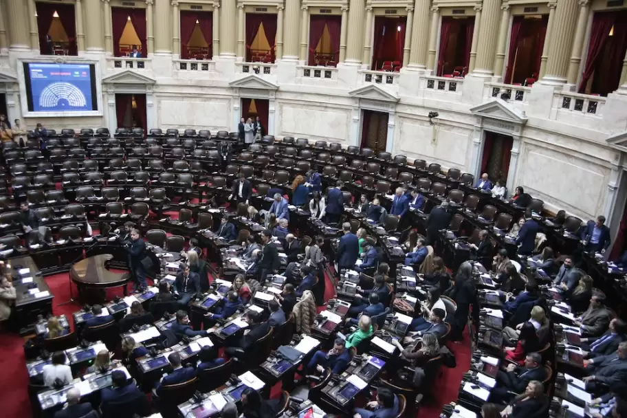 Diputados blindó a Adorni