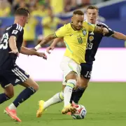 Se defini� el Grupo C: Brasil qued� primera tras golear a Escocia y Marruecos segundo porque le cost� vencer a Hait�