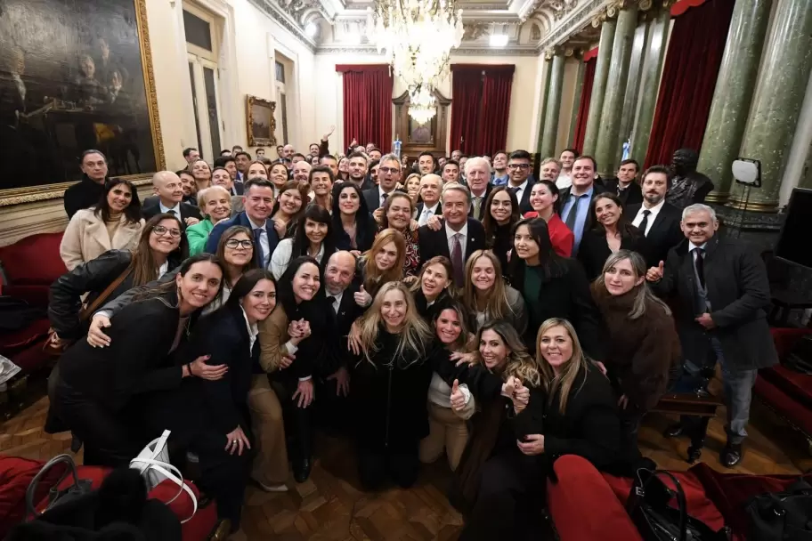 Karina como una rockstar, festej� la aprobaci�n del S�per RIGI