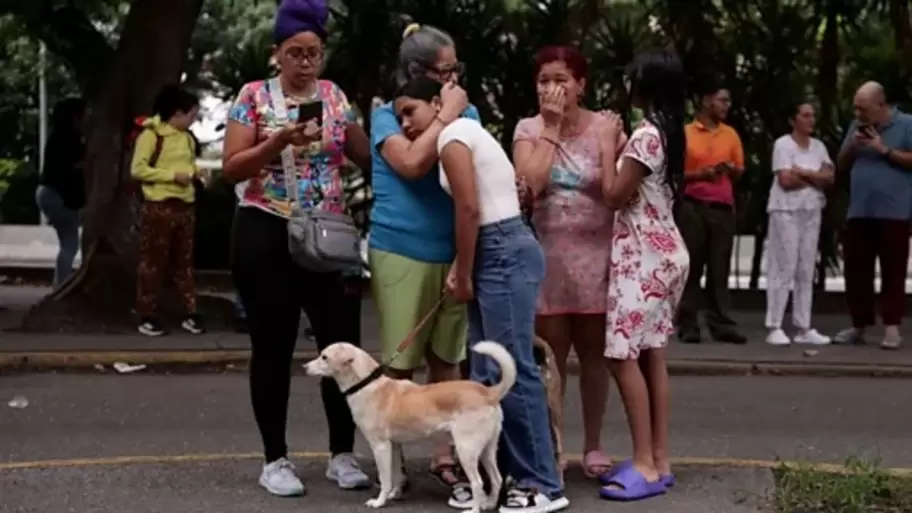 Las familias pasan horas de incertidumbres