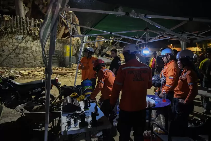 Dos potentes sismos de magnitud 7,2 y 7,5 sacudieron a Venezuela, provocaron el colapso de edificios, da�os en hospitales e infraestructura cr�tica