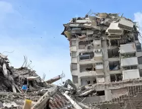 Dos potentes sismos de magnitud 7,2 y 7,5 sacudieron a Venezuela, provocaron el colapso de edificios, da�os en hospitales e infraestructura cr�tica
