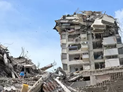 Dos potentes sismos de magnitud 7,2 y 7,5 sacudieron a Venezuela, provocaron el colapso de edificios, da�os en hospitales e infraestructura cr�tica