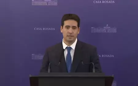 Adri�n Ravier, nuevo vocero presidencial