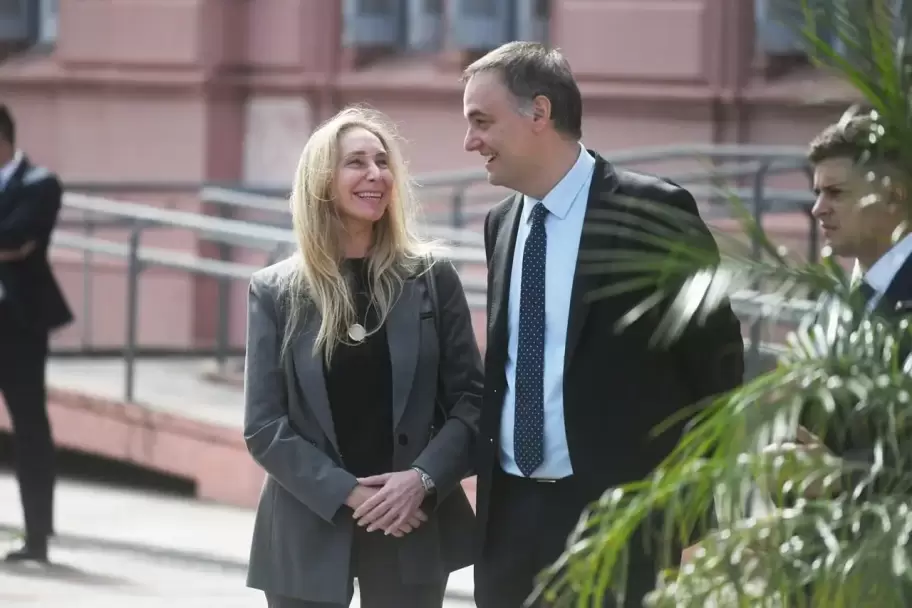 Karina Milei y el n�cleo duro de LLA todav�a encubren a Manuel Adorni