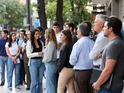 El problema ya no es conseguir trabajo, sino que el sueldo alcance