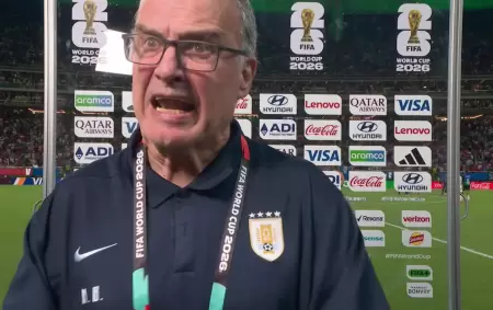 Marcelo Bielsa estall� con la prensa tras la derrota de Uruguay frente a Espa�a.