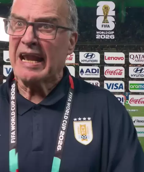 Marcelo Bielsa estall� con la prensa tras la derrota de Uruguay frente a Espa�a.