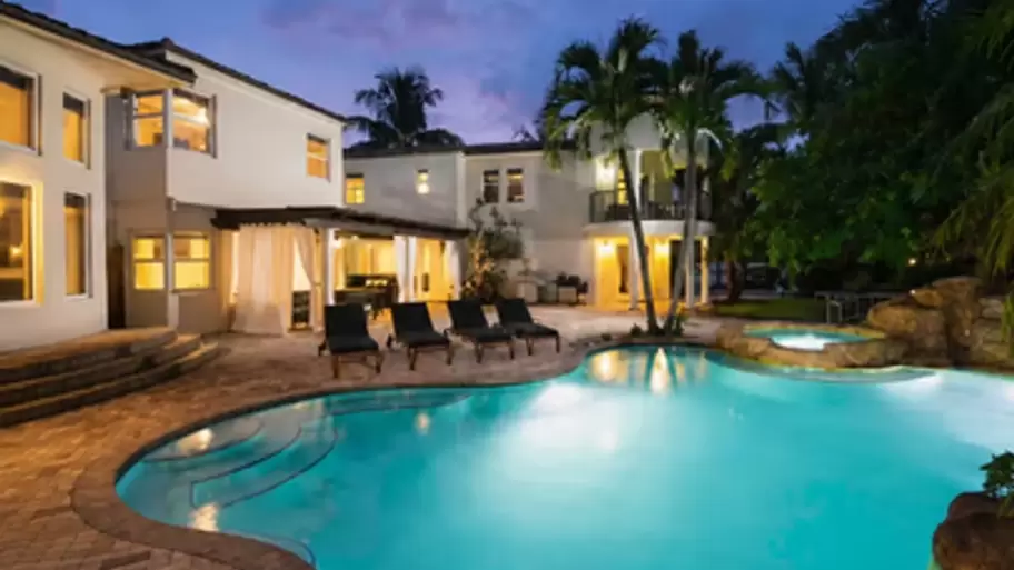 As� es la mansi�n donde se hospeda Luzu en Miami
