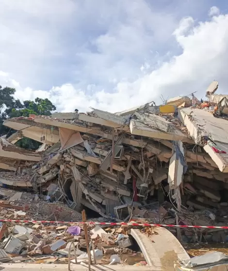 Ya son 1.943 muertos, 10.571 heridos, 15.866 damnificados y m�s de 42.000 personas contin�an desaparecidas tras los terremotos en Venezuela