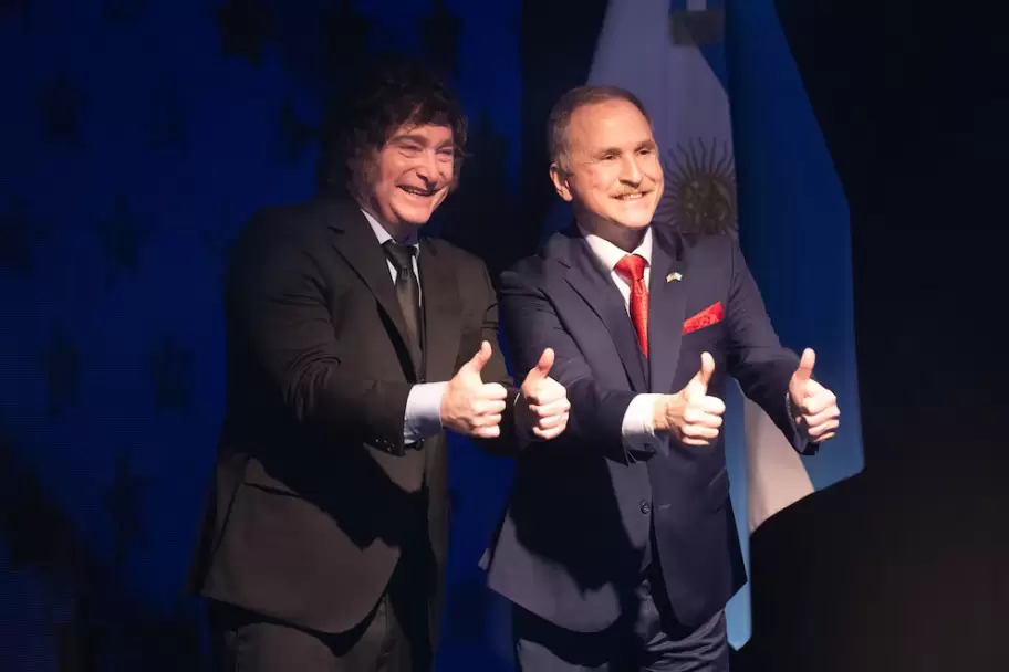 Javier Milei y Peter Lamelas