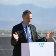 Adorni renunció a YPF, se queda sin nada y cae en desgracia: sábanas de $8 millones y tarjetas ajenas
