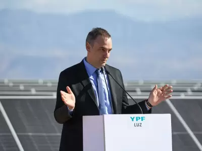 Manuel Adorni renunci� a YPF