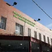 Padres armados irrumpieron en la Escuela 69 tras una denuncia de abuso sexual: "Nos querían pegar un tiro"