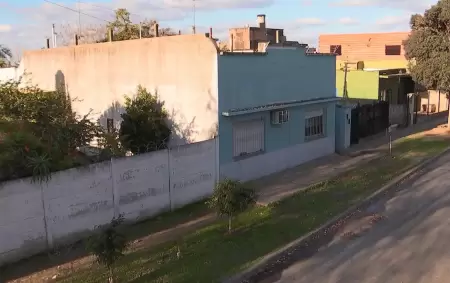 Quiso salvar a su hija de un violento robo y la asesinaron de un disparo frente a su familia