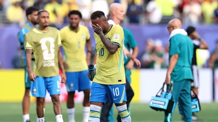 Neymar destrozado tras la derrota con Noruega