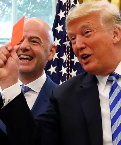 Gianni Infantino junto a Donald Trump en la Casa Blanca
