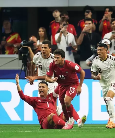 Espa�a no se rindi� nunca: un gol ag�nico de Mikel Merino le puso suspenso a un partidazo ante Portugal