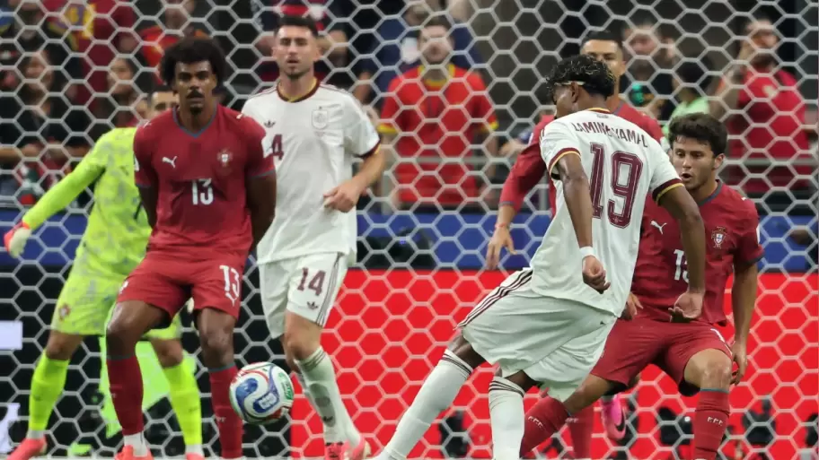 Espa�a no se rindi� nunca: un gol ag�nico de Mikel Merino le puso suspenso a un partidazo ante Portugal