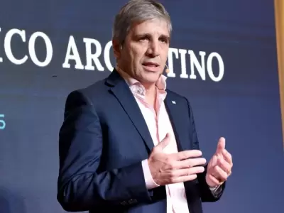 Caputo apuesta a un delicado equilibrio para pagar la deuda