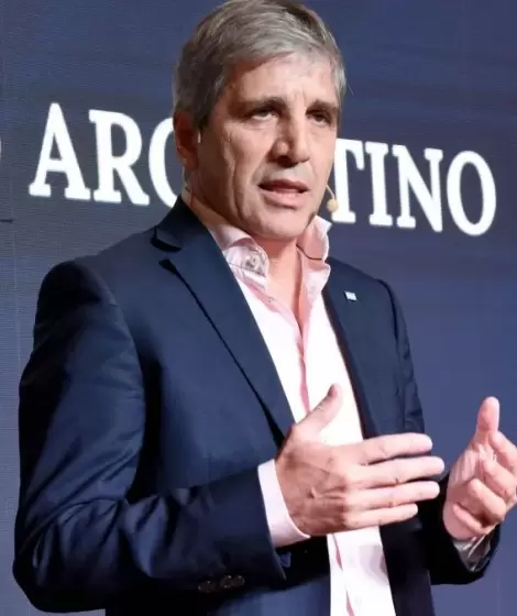Caputo apuesta a un delicado equilibrio para pagar la deuda
