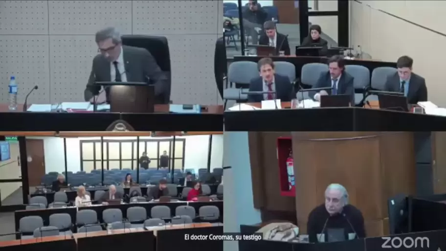 El momento del error fue captado por las cámaras que transmiten el juicio