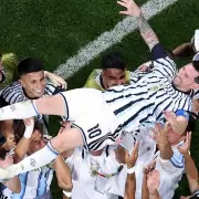 "Estamos re locos": abrazos, festejos y llanto de la Selección Argentina tras eliminar a Egipto