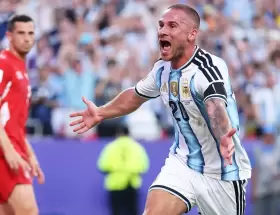 Alexis Mac Allister hizo el 1 a 0 de Argentina sobre Suiza, con asistencia de Lionel Messi.