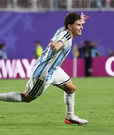 Juli�n �lvarez lleg� en el peor momento y puso el 2 a 1 de Argentina frente a Suiza