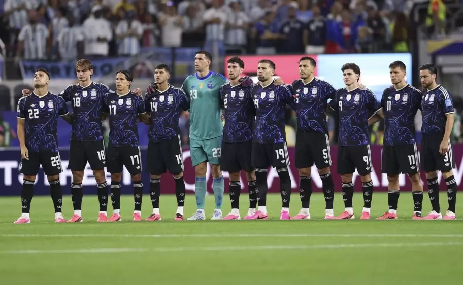 La Selección Argentina se prepara para enfrentar a Inglaterra en la semifinal del Mundial 2026