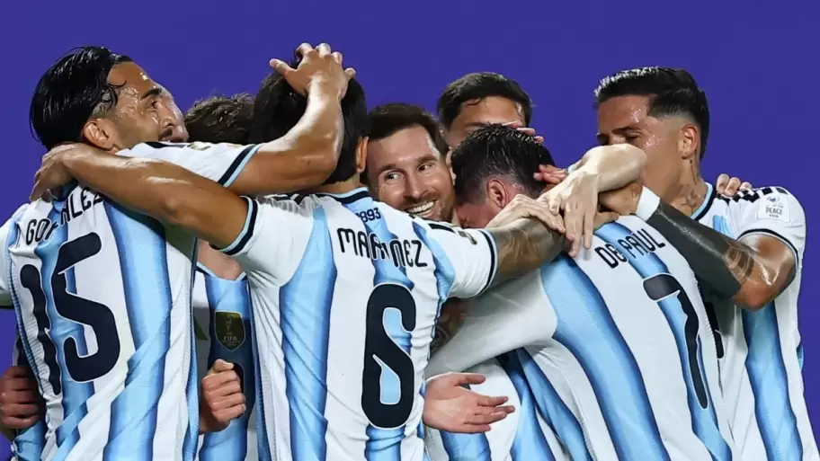 La Selección Argentina se prepara para enfrentar a Inglaterra