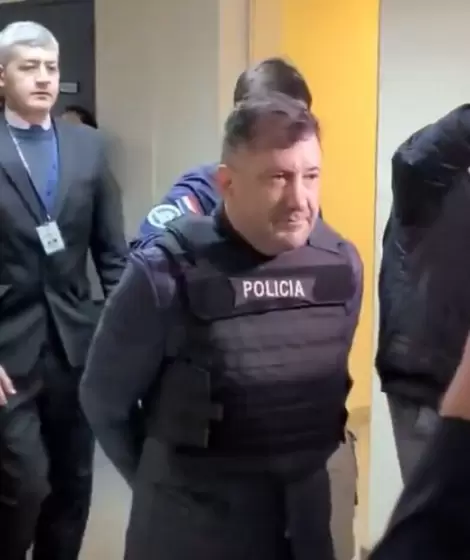 Kueider trasladado por la justicia paraguaya