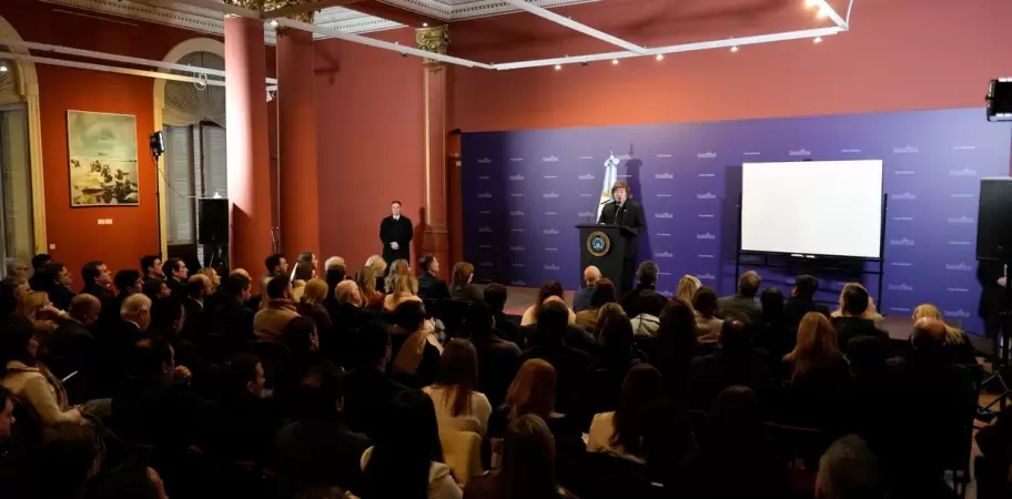 Milei present� una reforma "hist�rica" del Banco Central