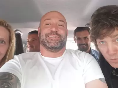 Diego Spagnuolo junto a Karina y Javier Milei