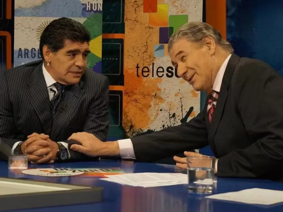 Diego Armando Maradona y V�ctor Hugo Morales.