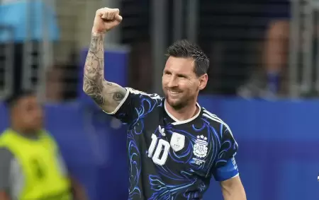 La camiseta azul con la que jugar� la Selecci�n