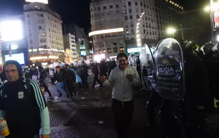 La represi�n de la Polic�a de la Ciudad tambi�n se vio tras los festejos de Argentina - Egipto.