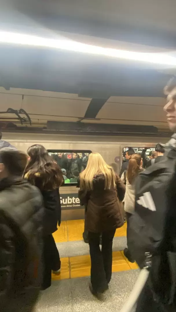 Caos, bronca y desesperación en trenes, subtes y colectivos