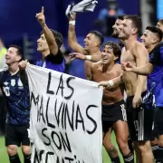 Argentina volvió a hacer historia: le ganó a Inglaterra, está en la final y le dijo al Mundo que "las Malvinas son argentinas"