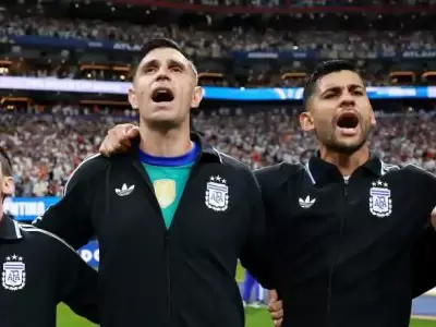 Selecci�n Argentina cantando el Himno