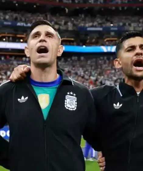 Selecci�n Argentina cantando el Himno