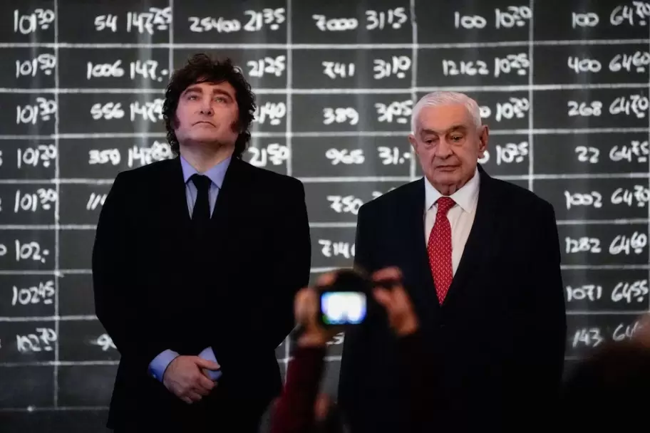 Javier Milei antes de dar su discurso en el 172 aniversario de la Bolsa de Comercio de Buenos Aires.